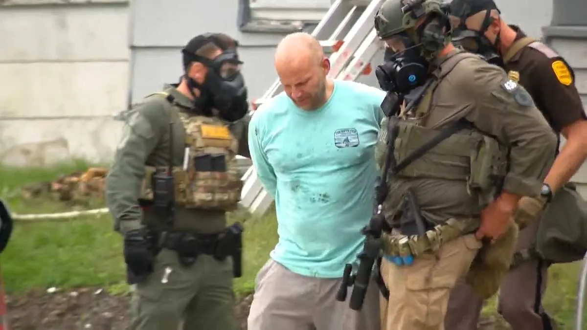 Creston Standoff Ends After Lenox Man Crawls Onto a Roof and Climbs Down Into Custody Following Hourslong Police Negotiation in a North Elm Home